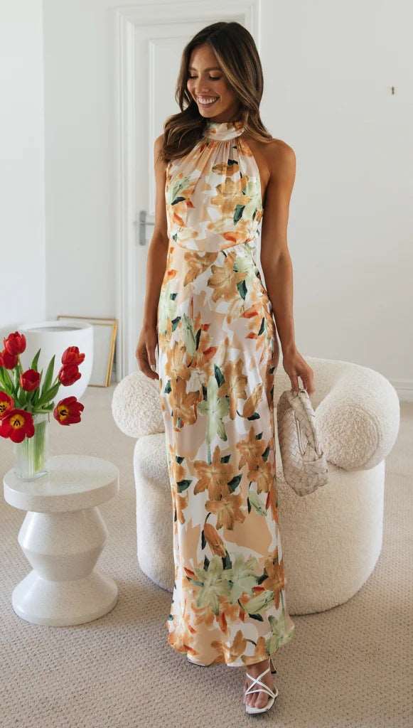 Chic Zipper Detailing on Polyester Dress - Feel Luxurious and Stylish
