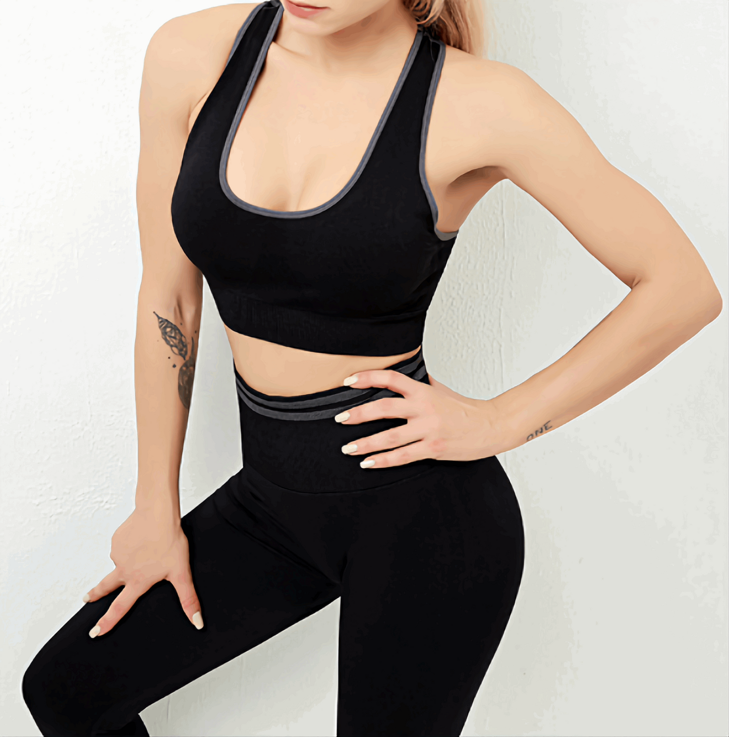 Best selling trending Women's Seamless Yoga Fitness Set Activewear