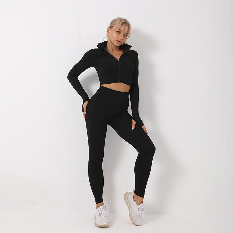Stylish Workout Set for Active LifestylesStylish Striped Yoga Set for Confident Workouts