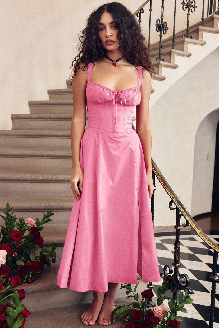 Use Our Size Chart for the Ideal Middle-Waisted Dress Fit