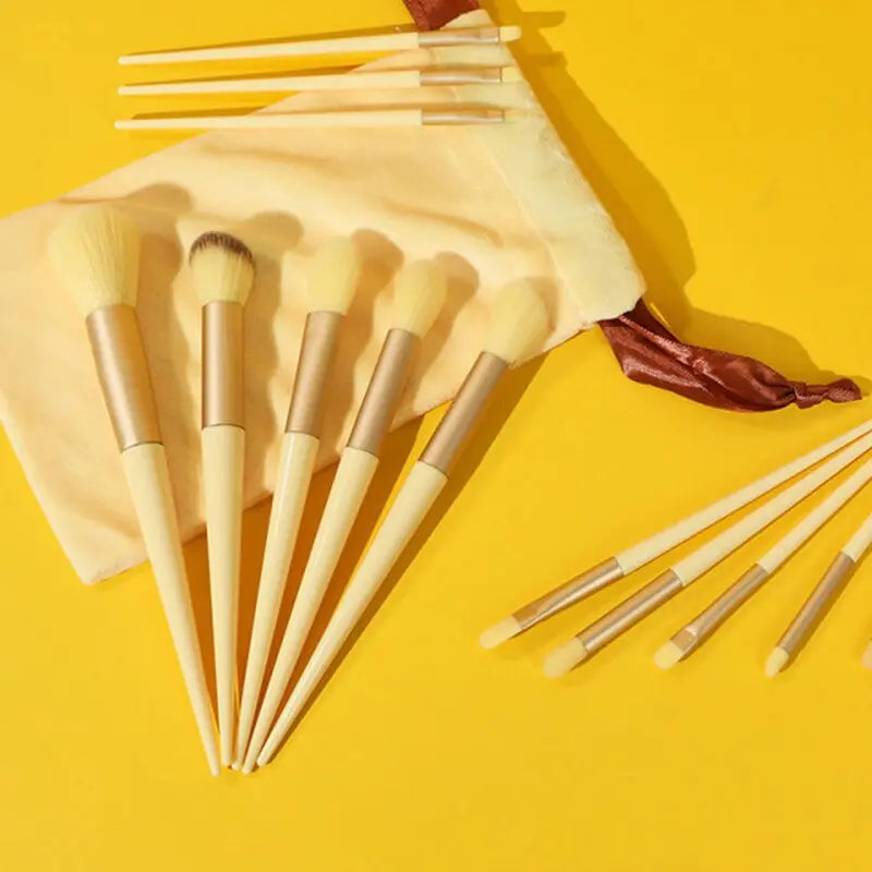Flawless Beauty Looks Brushes
