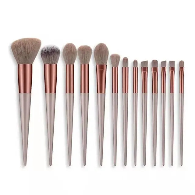 Luxurious Touch Brushes, Elegance in Makeup Tools,