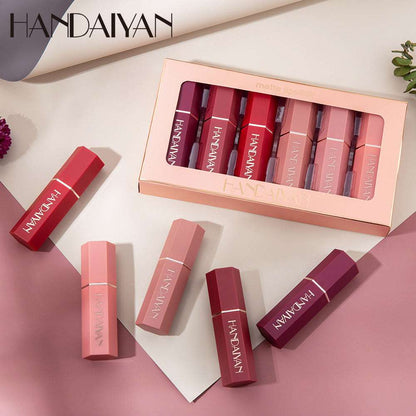 Matte lipstick with lasting comfort, Comfortable and refined lipstick