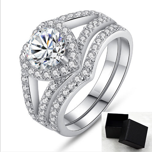 Modern Ally Ring with 18k Platinum - Lightweight and Stylish