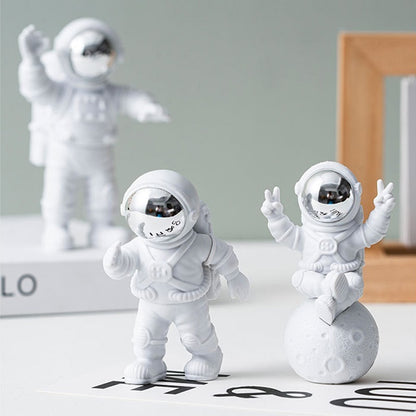 3 Piece Astronaut Figurines Decors