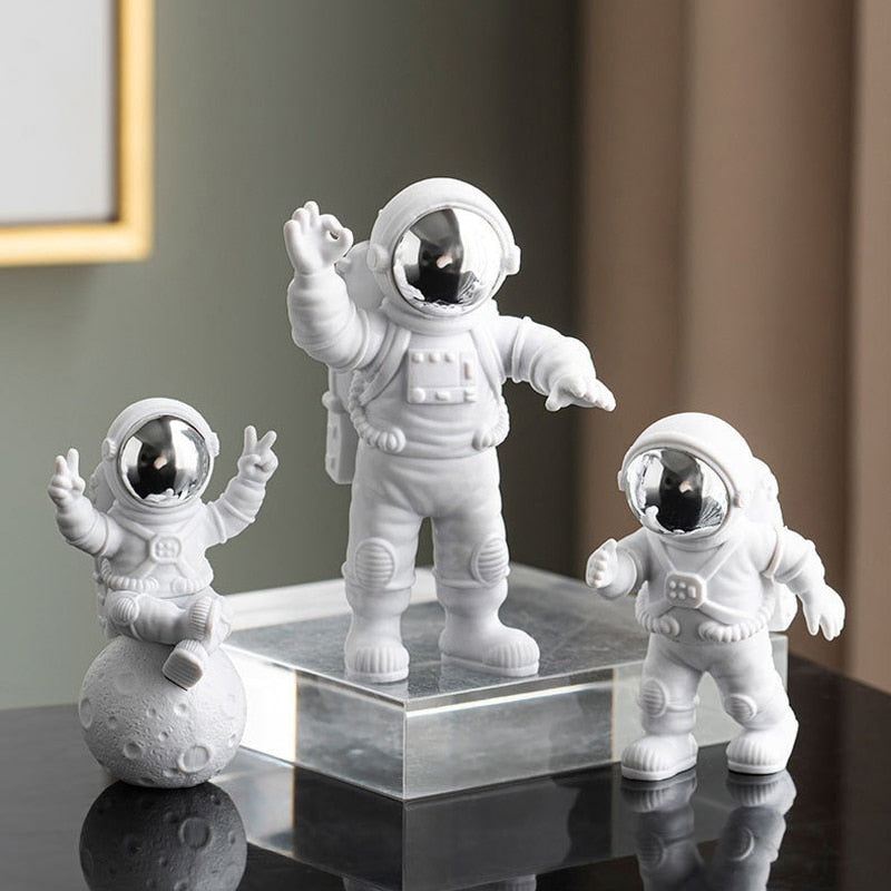 Best Selling 3 Piece Astronaut Figurines Decors 