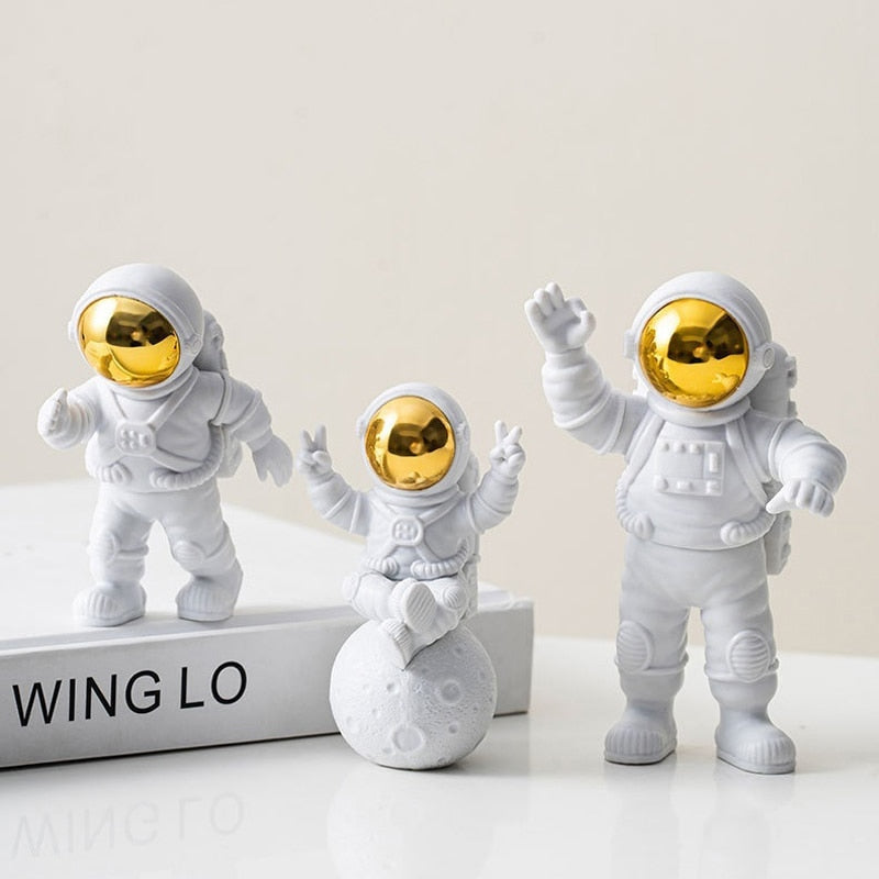 3 Piece Astronaut Figurines Decors