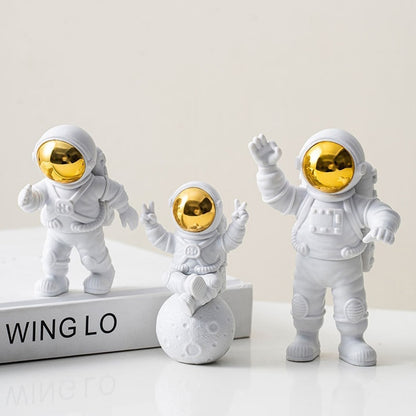 3 Piece Astronaut Figurines Decors