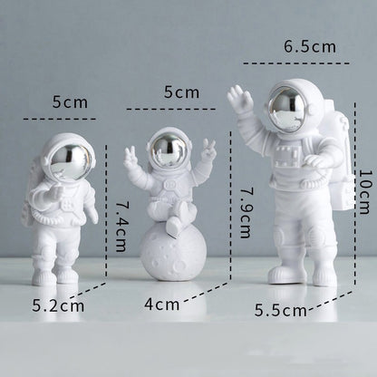 3 Piece Astronaut Figurines Decors