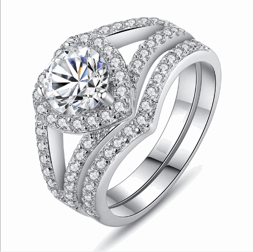 Stylish Platinum Ring - Fade-Resistant Brilliance