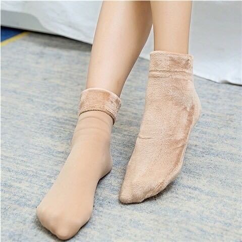 Velvet-Lined Floor Socks for Ultimate Winter Protection